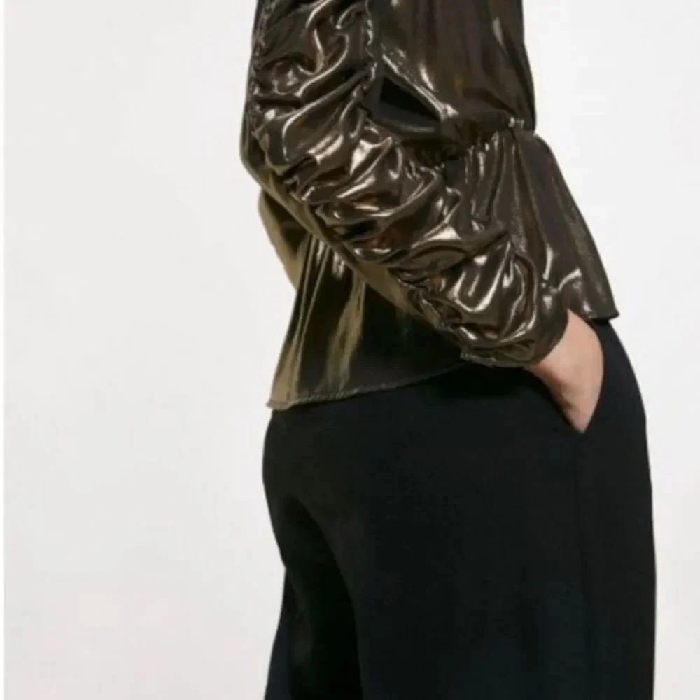 ZARA GOLD METALLIC EFFECT BLOUSE TOP WITH GATHERING - Picture 7 of 8